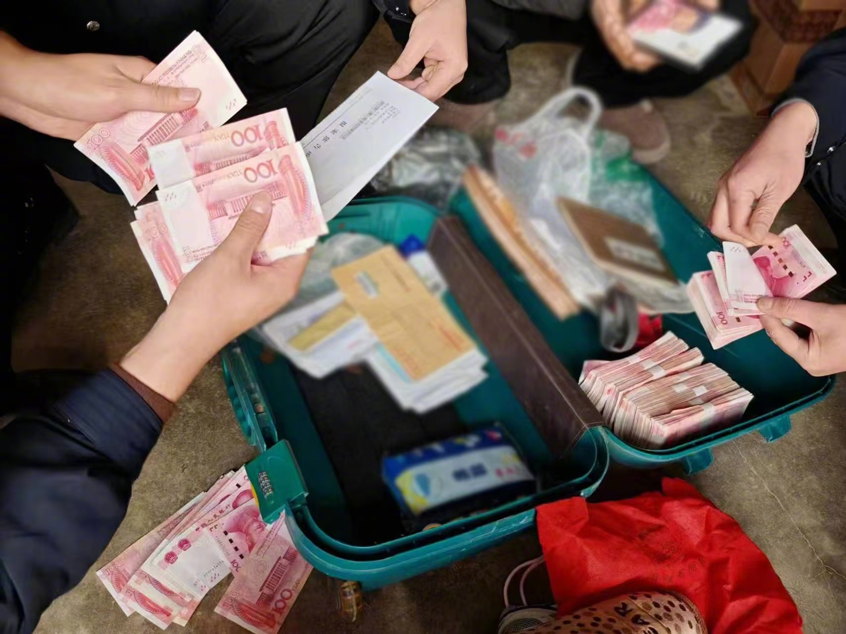 最新带现金几十万能过安检方法分析(最方便真实的慈溪携带现金过安检有具体规定吗方法)